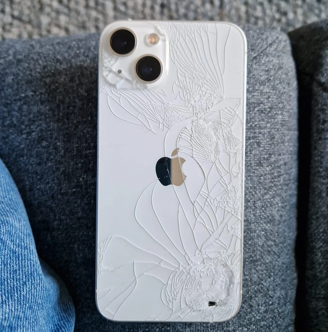 Apple iPhone 15 Pro Back Glass Damage