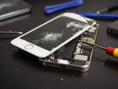 Apple iPhone 13 Service